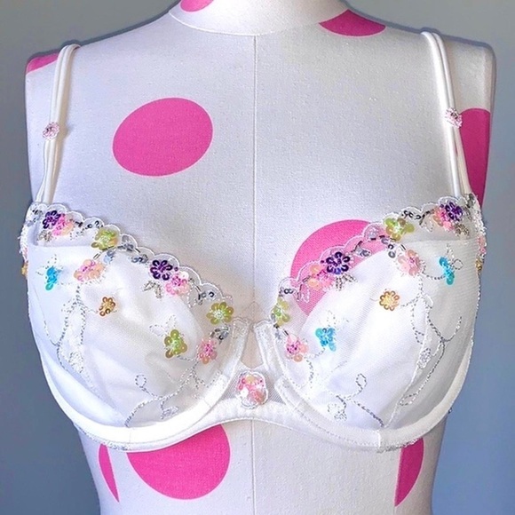 Victoria’s Secret Angels Sequin Embroidered Bra - Picture 1 of 5